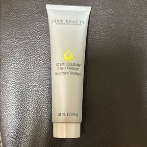 Juice Beauty 2-in-1 Skincare Cleanser